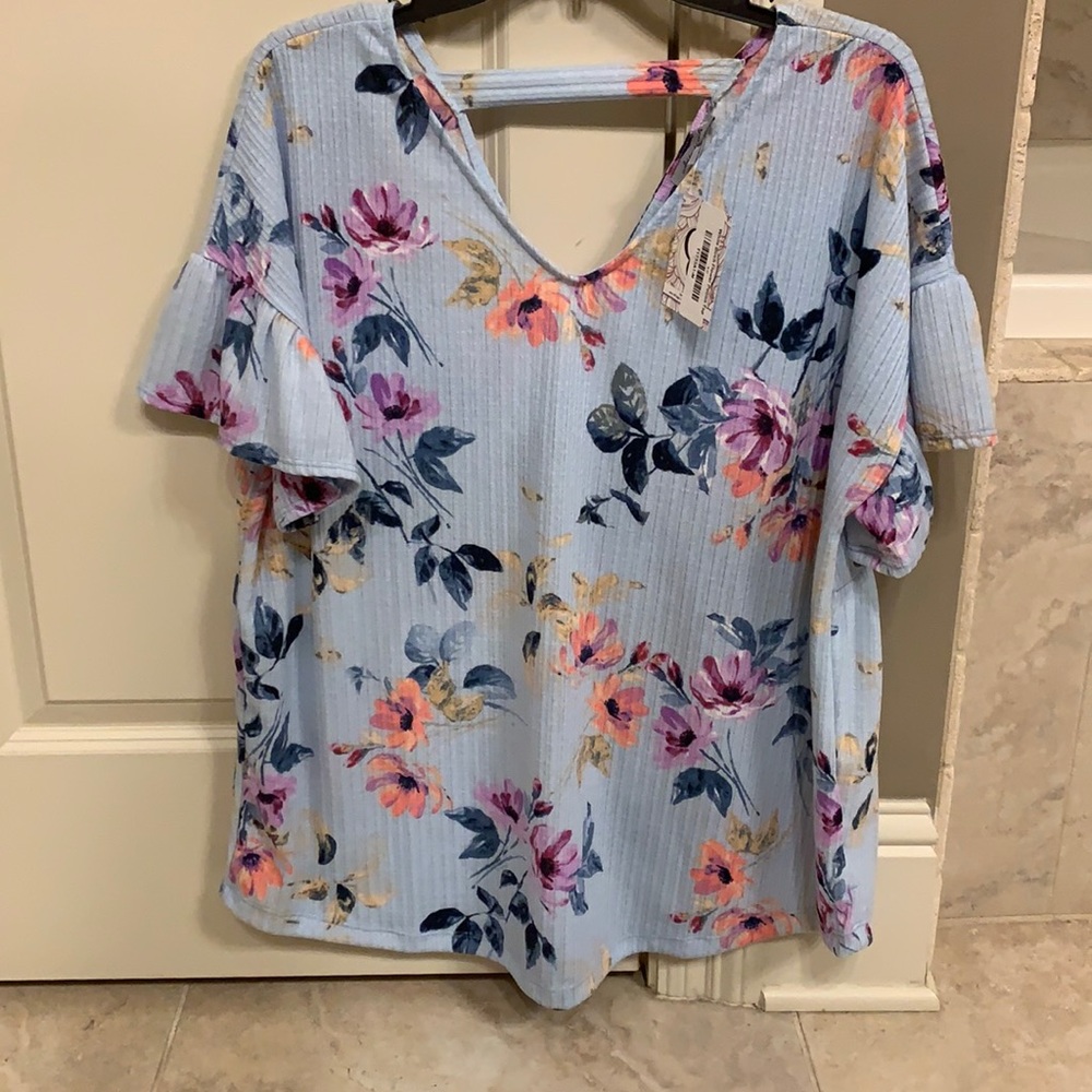 Women’s s White Birch floral top